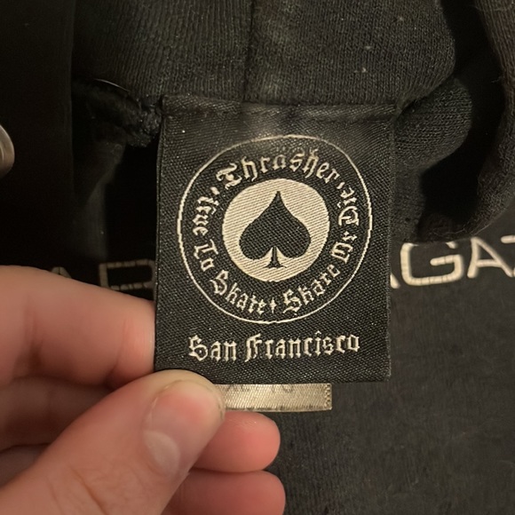 Men’s sweater. Size Lg - Picture 2 of 3